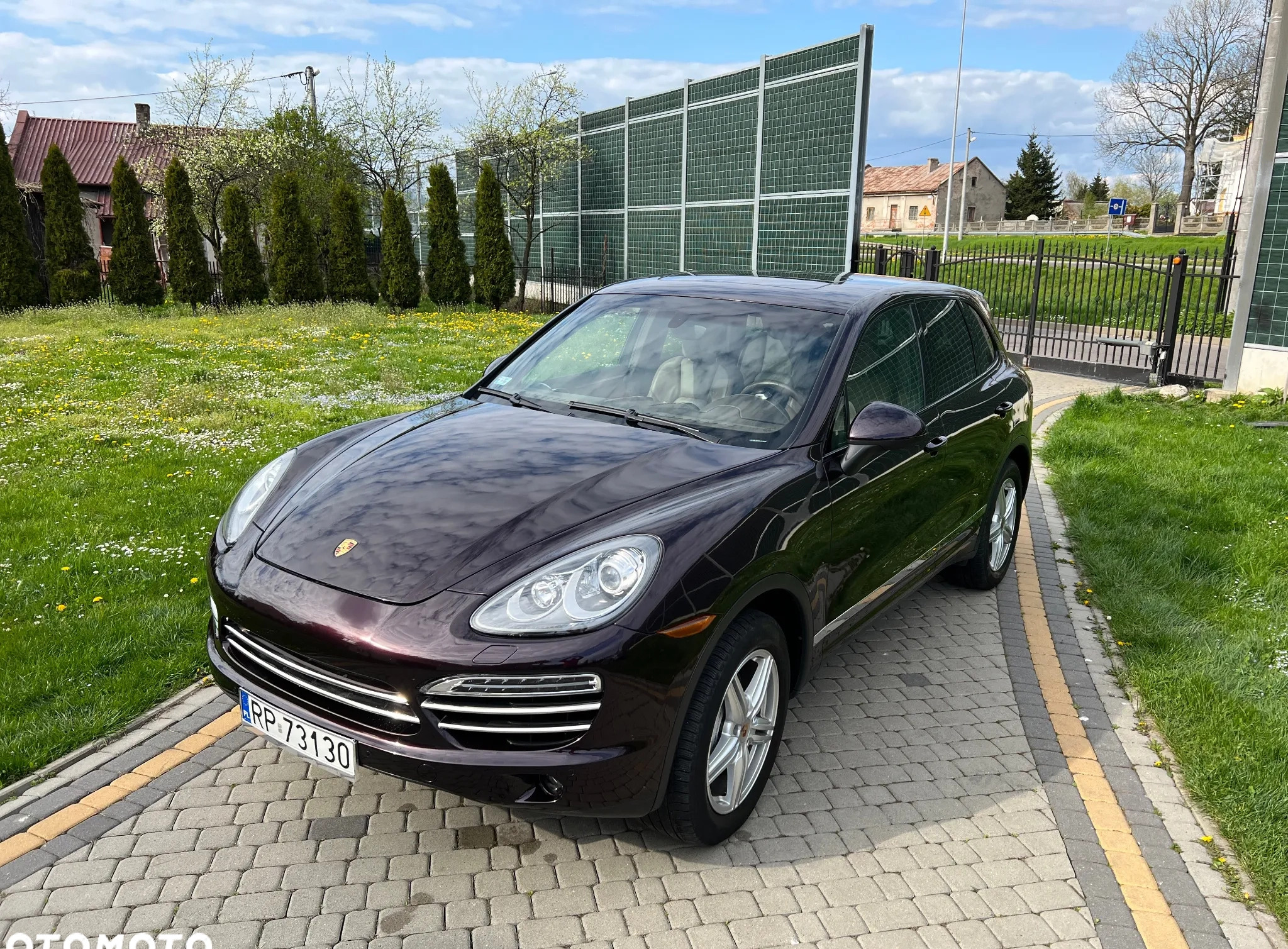 Porsche Cayenne cena 89900 przebieg: 118000, rok produkcji 2012 z Przemyśl małe 667